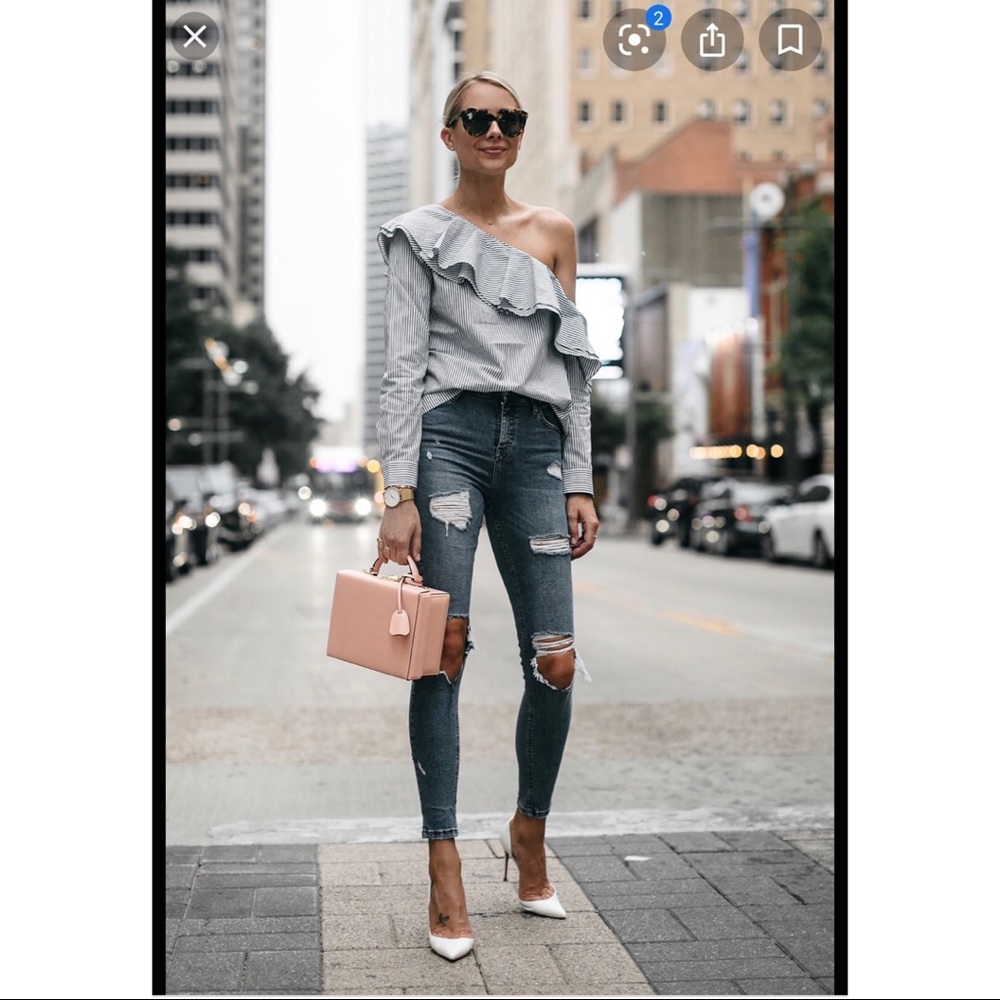 Club monaco lesley off-the-shoulder ruffle top